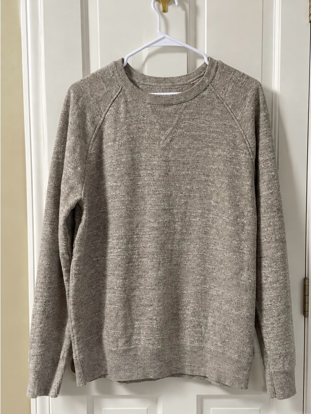 GAP Gray Heather Knit Sweatshirt